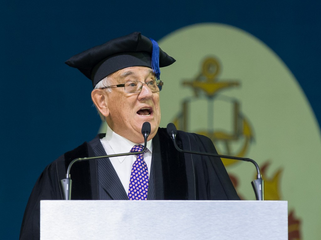 Prof Piet Meiring receives Chancellor's Medal | University of Pretoria